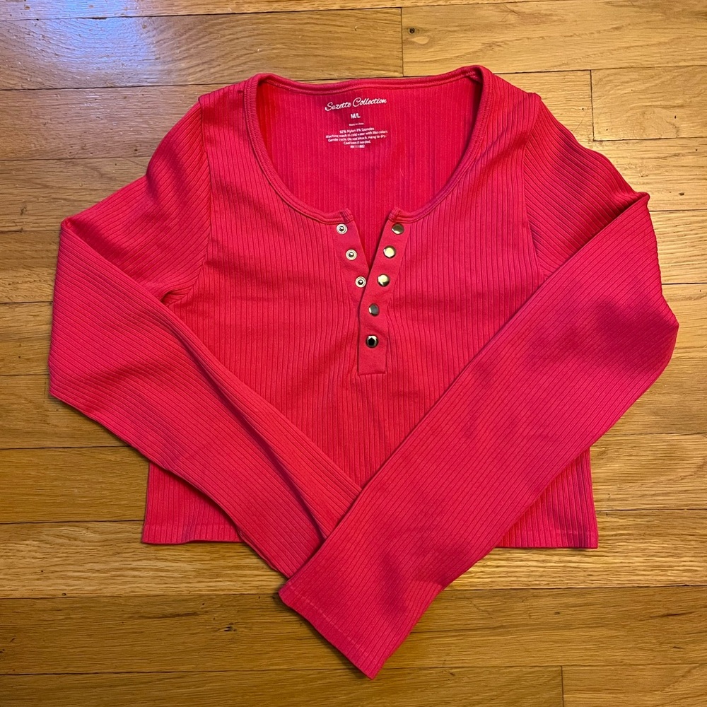 Suzette Collection Cropped Long Sleeve Ribbed Top - Size M/L